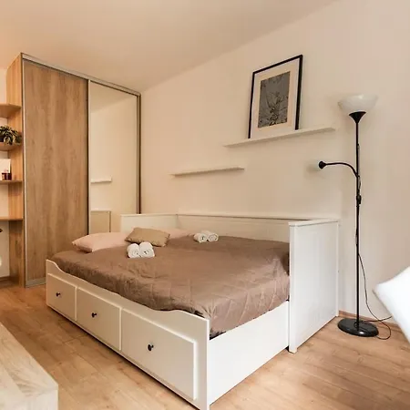 Nest - Quiet & Cozy Near The Centre Apartman *